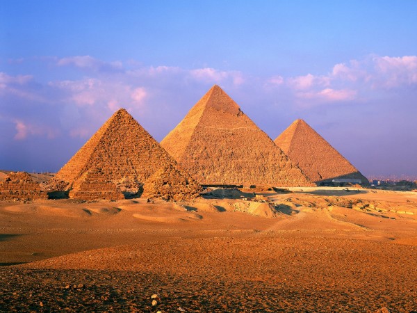 Giza Pyramids1 600x450 100 Most Famous Landmarks Around the World