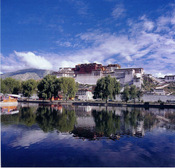 potala palace lhasa tibet china photo gov 4 100 Most Famous Landmarks Around the World