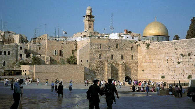 wailing wall 100 Most Famous Landmarks Around the World
