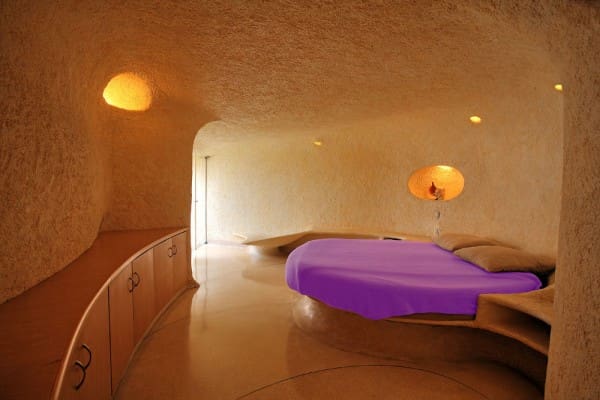 nautilus house01 600x400 Eye cacthing Organic Architecture with Whimsical Interior Design
