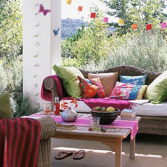 10 Designs Ideas to Create Colorful Outdoor Spaces