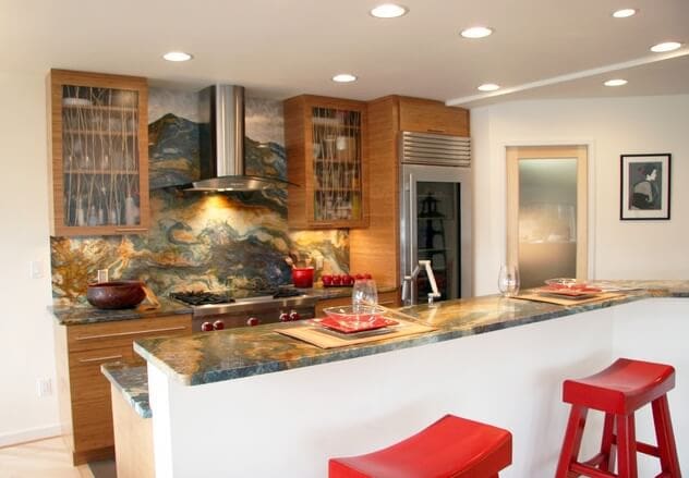 Asian-kitchen-with-red-touches