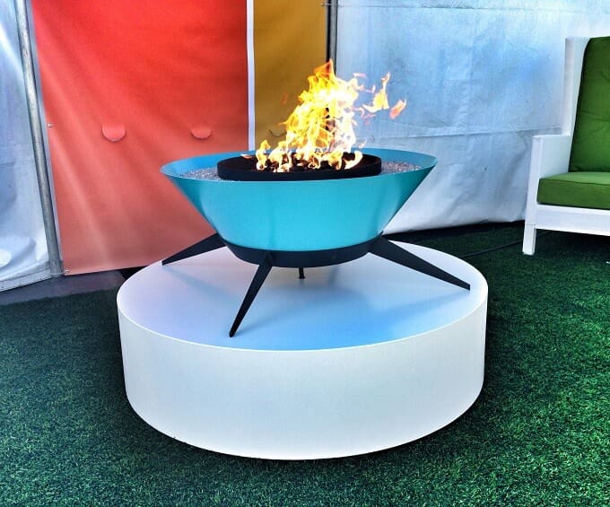 Propane-outdoor-fireplace