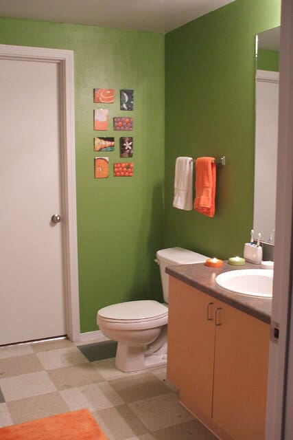 bathroom-green-color