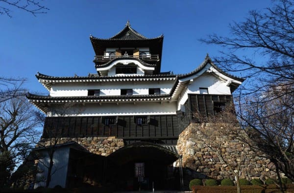 inuyama-castel-in japan