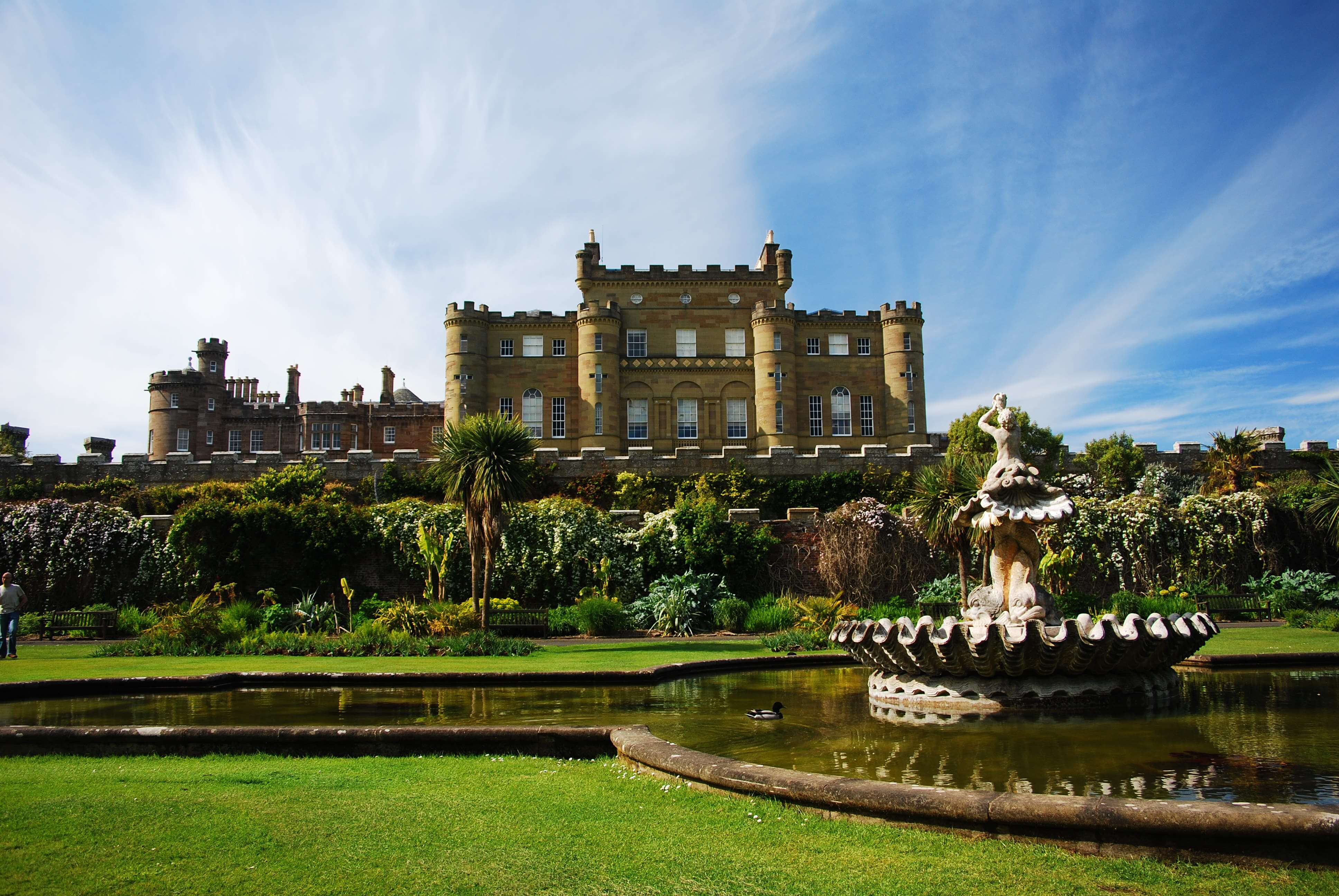 7 Most Renowned Scottish Castles - Interior Design, Design News And ...