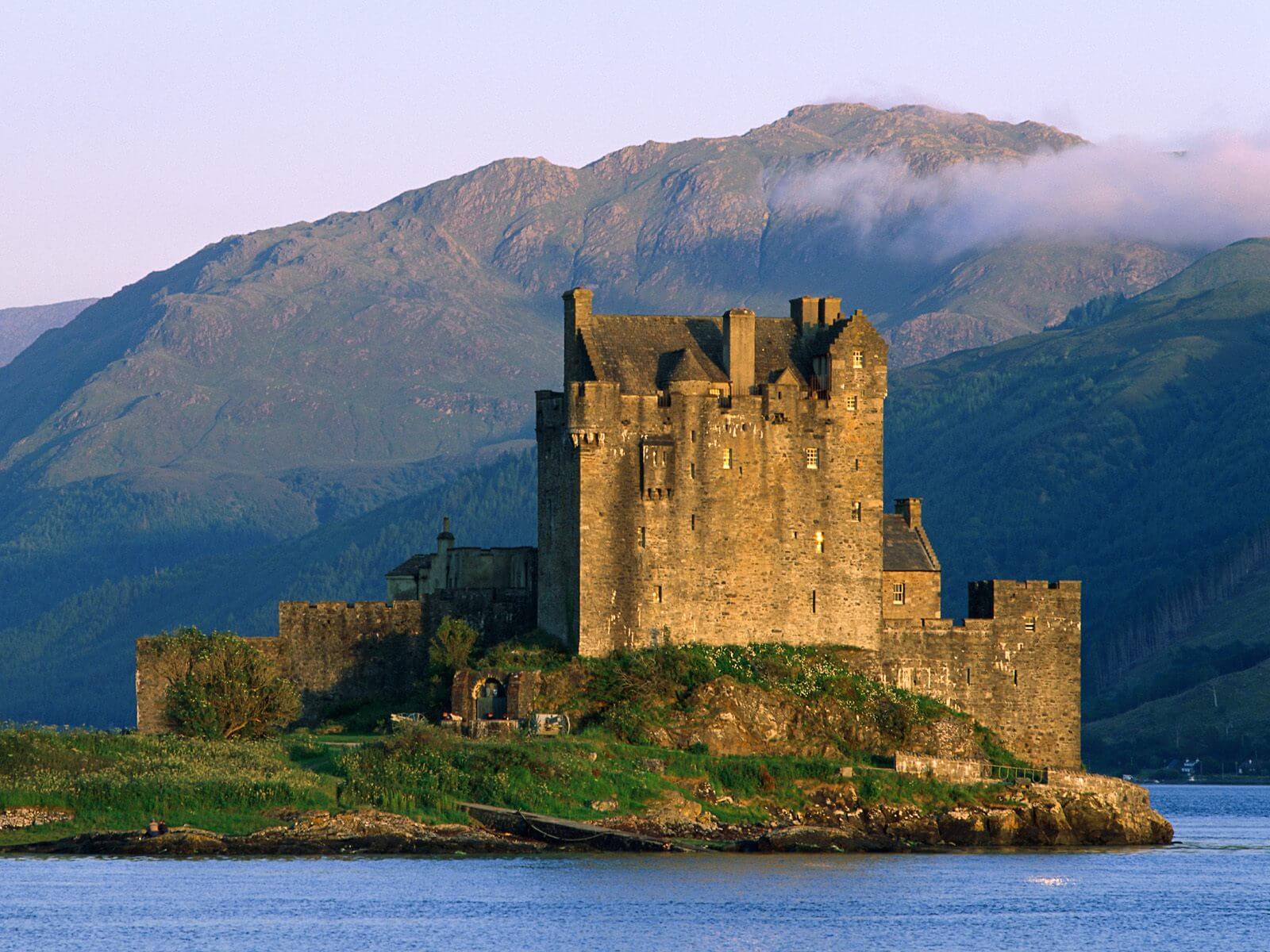 7 Most Renowned Scottish Castles - Interior Design, Design News And ...