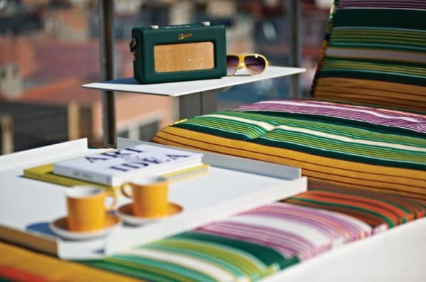 modern-collection-of-outdoor-furniture-detail