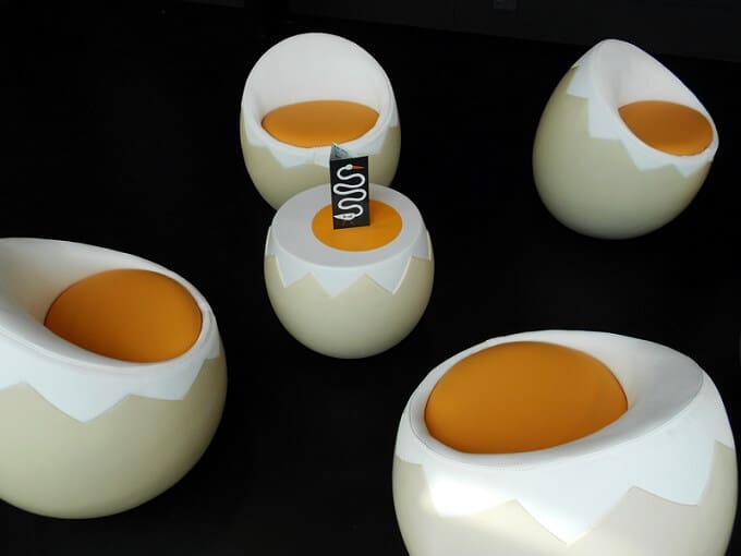 Egg-shaped-seats-by-Jean-Jullien
