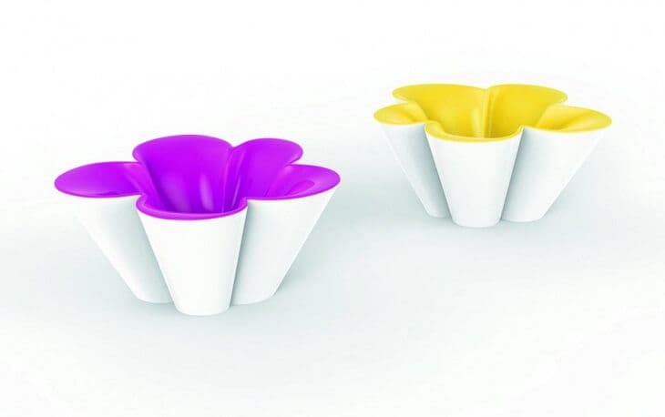 Flower-shaped-outdoor-mini-table-for-kids-01