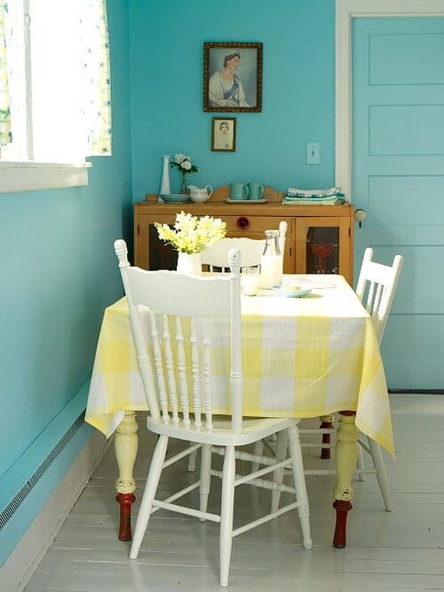 Traditional-decor-with-hyacinth