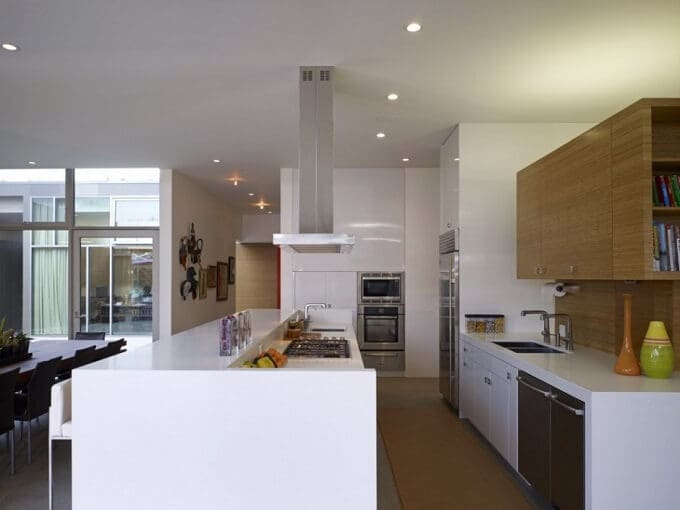Modern-minimalist-kitchen
