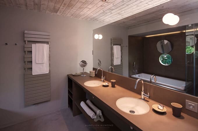 Large-bathroom-design