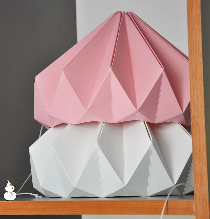 Pink-and-white-origami-lamp