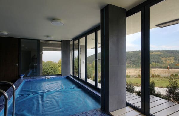 Interior-swimming-pool