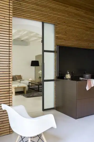 Contemporary Apartment Renovation in the Gothic Quarter, Barcelona