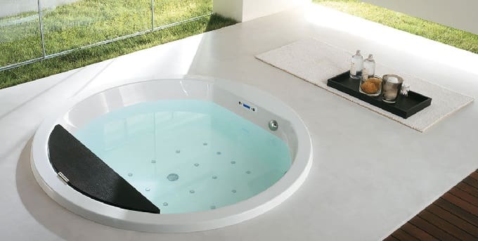 Naos-whirlpool-bathtub