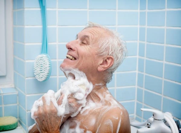 Shower-Bathtub-old_man