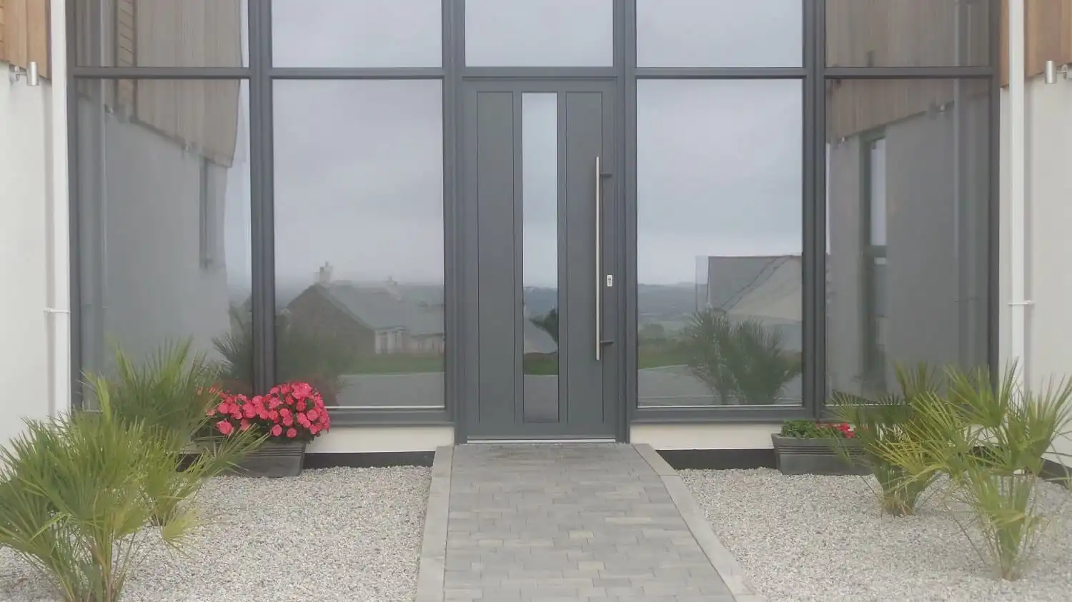 5 advantages of owning an aluminium front door