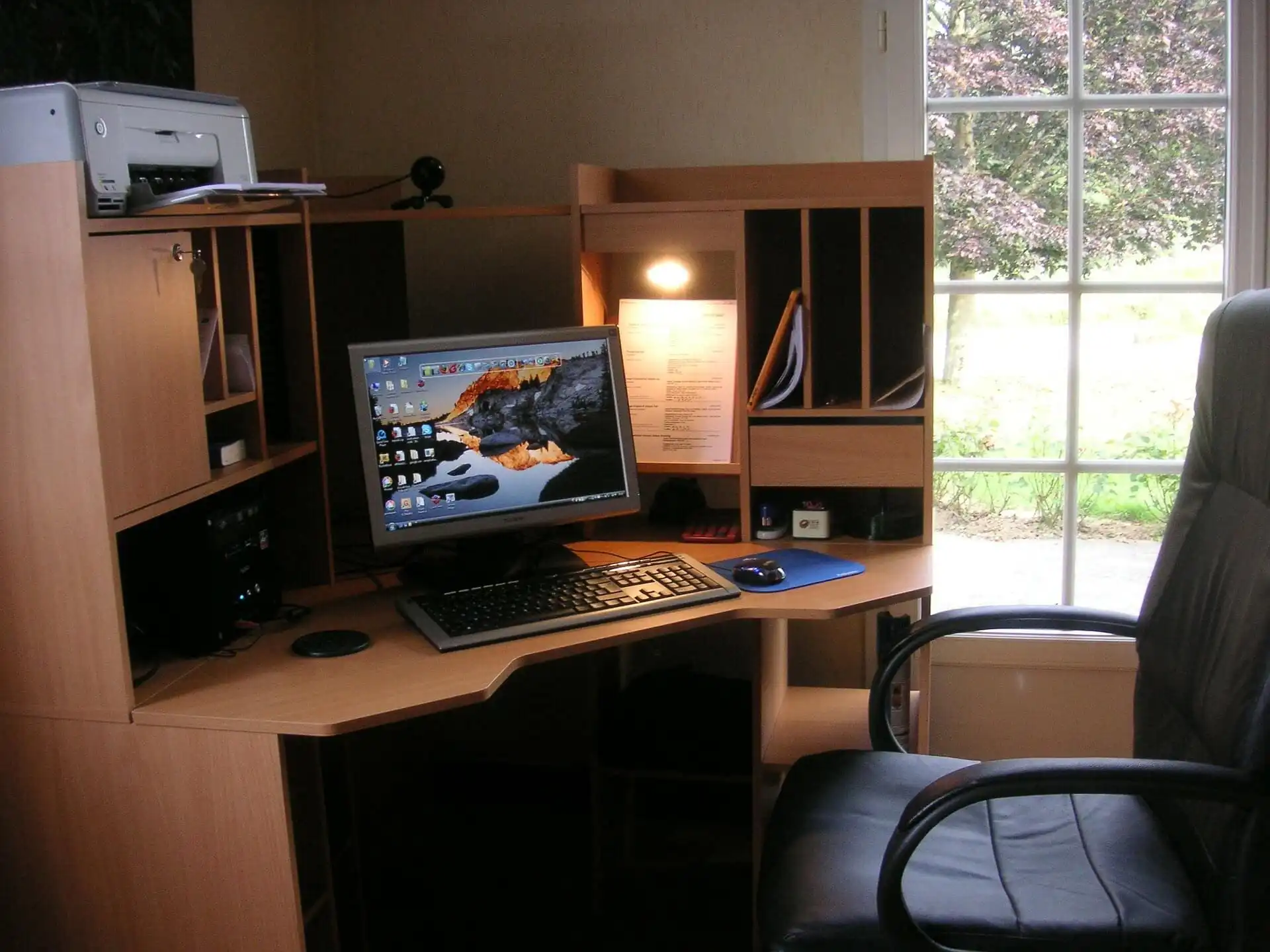 How to Create the Perfect Home Office