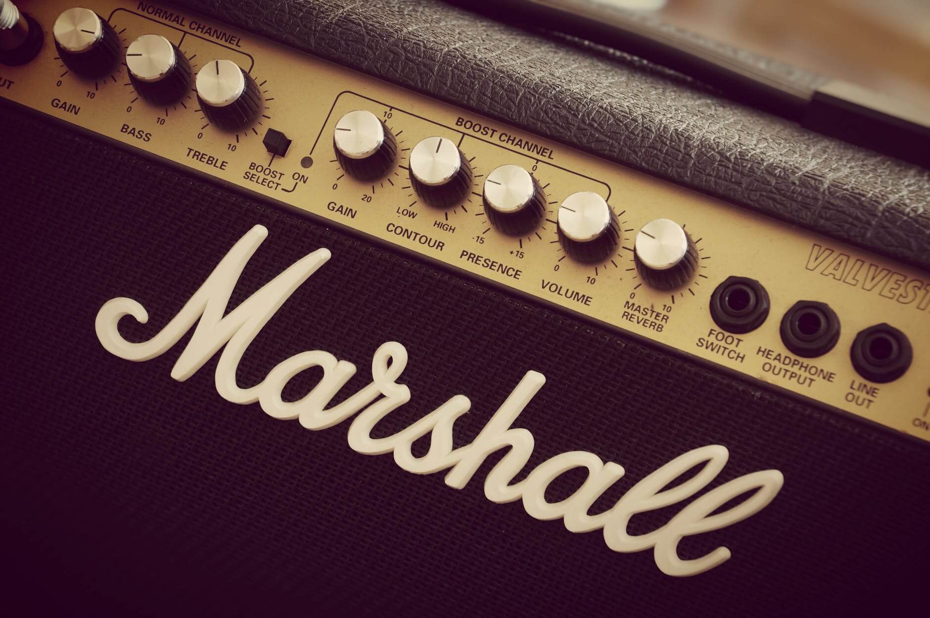 marshall black guitar amplfier