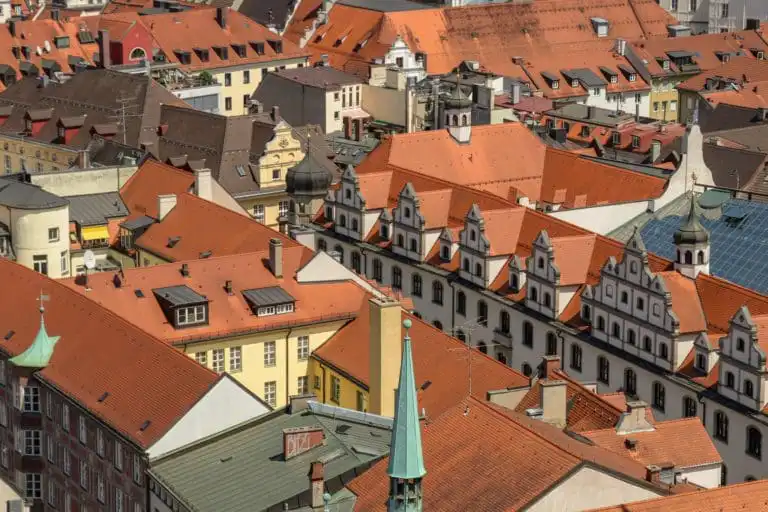 Pros and Cons of Hiring a Professional Roofing Company