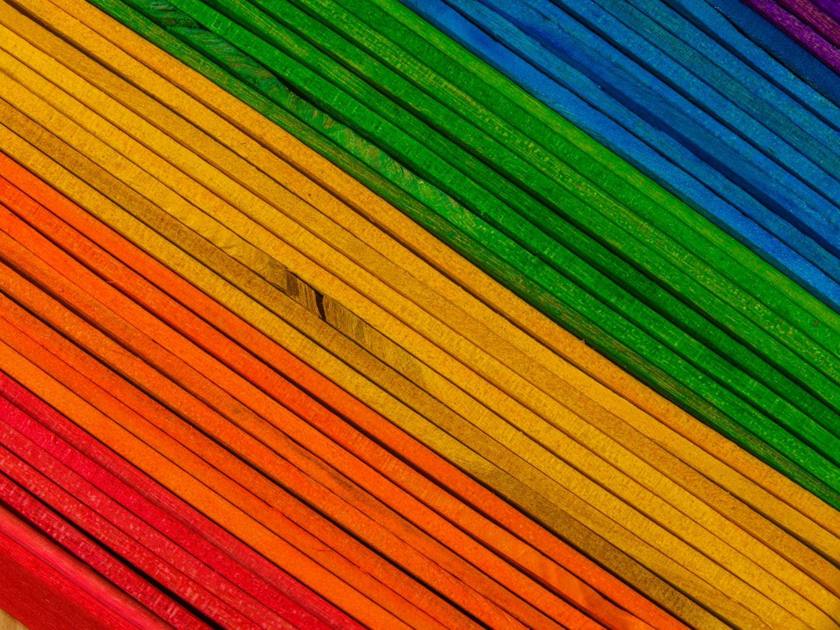 https://www.pexels.com/photo/stack-of-boards-in-rainbow-colors-16748570/